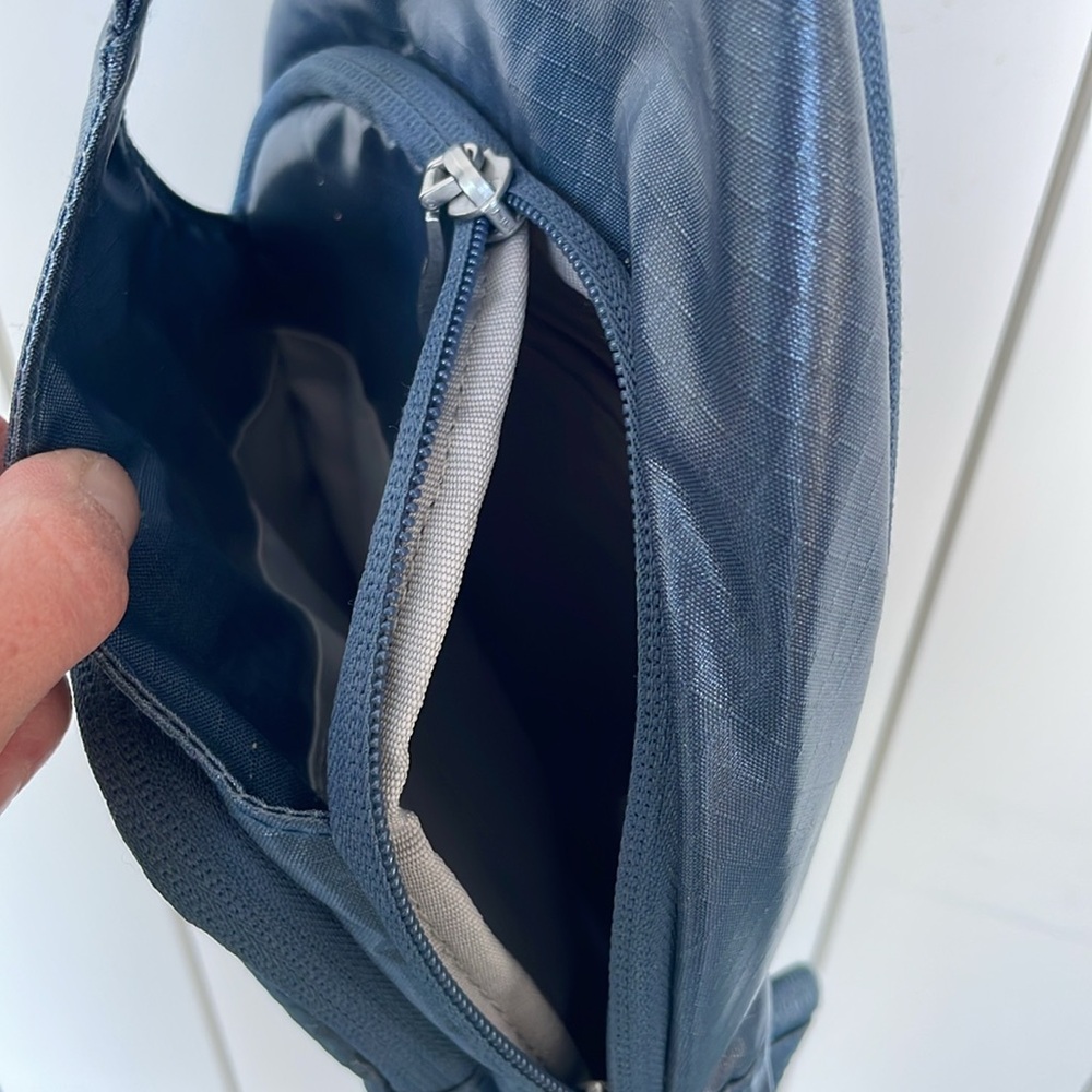baggallini Crossbody Bag- Metallic Blue - Picture 2 of 3